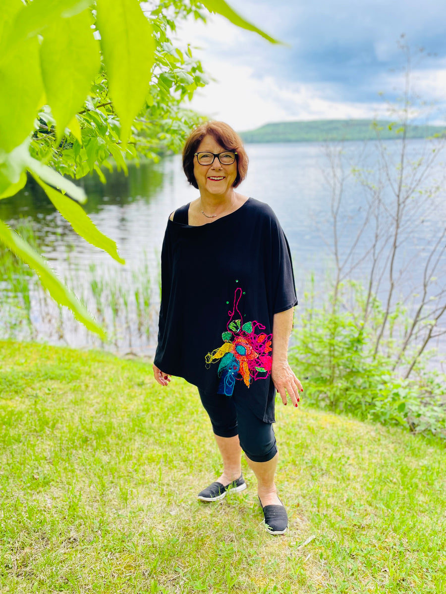 PONCHO EN BAMBOU BRODÉ