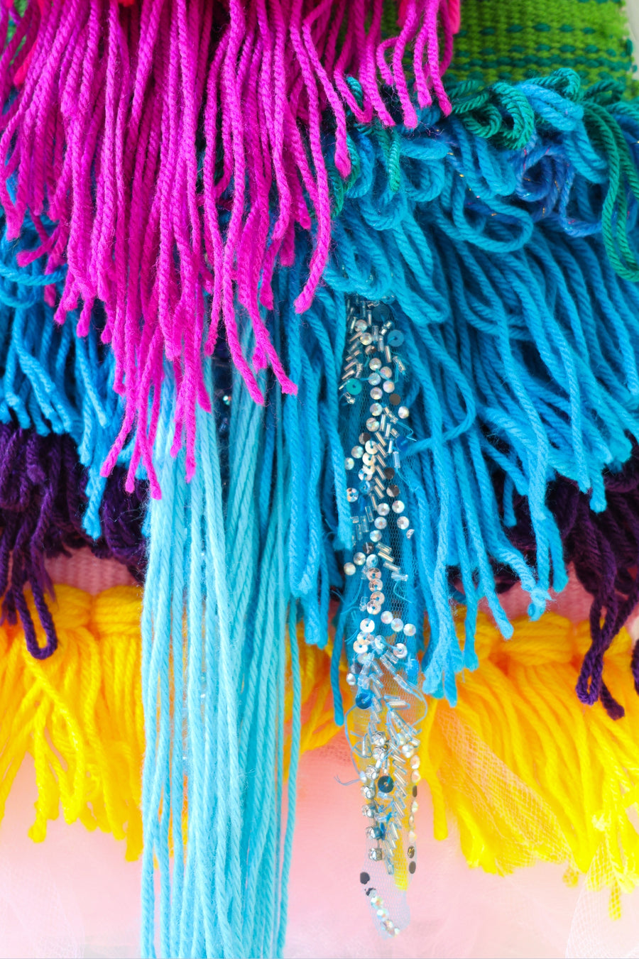 OEUVRE TISSÉE ROSE ET BLEU