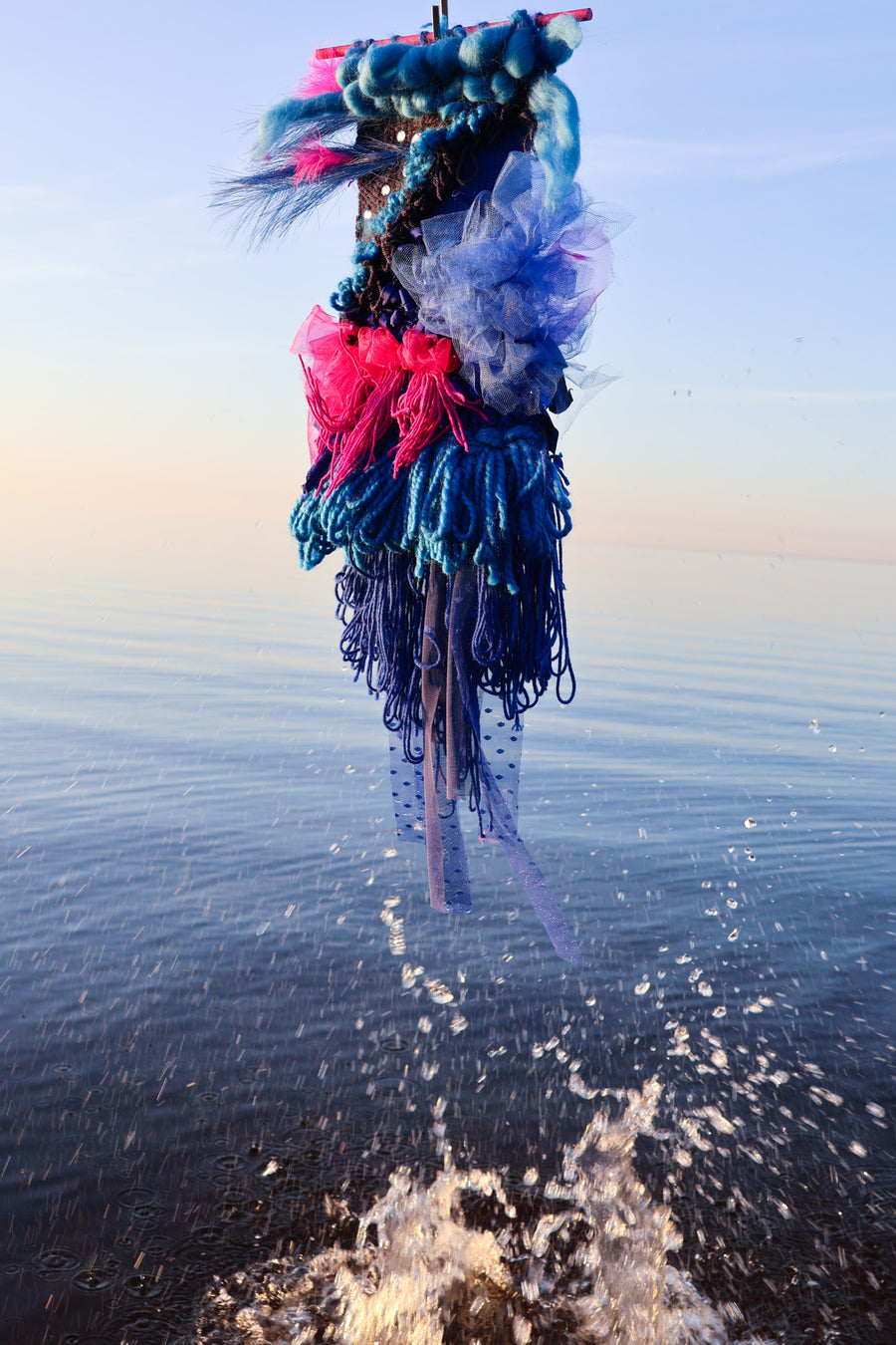 OEUVRE TISSÉE LA PETITE BLEU