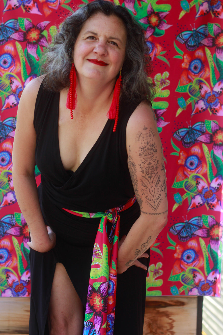 JUPE FENDUE NOIRE CLASSIQUE COUPE ASSYMÉTRIQUE