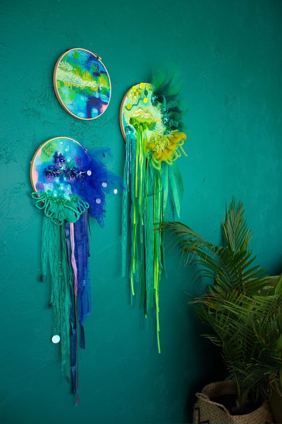 OEUVRE BRODÉE TRIDIMENTIONELLE BLEU