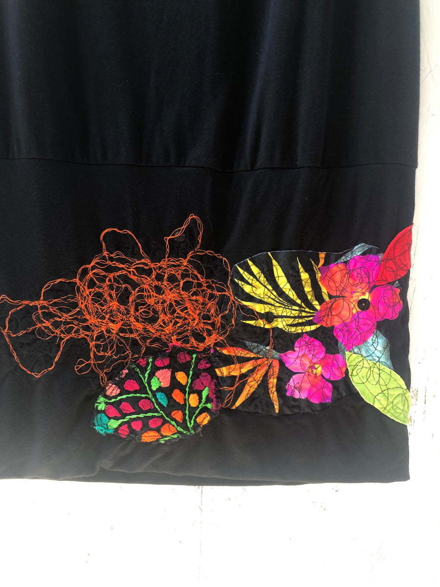 ROBE-TUNIQUE BRODÉE AUX HANCHES APPLIQUÉ FLEUR TROPICALE