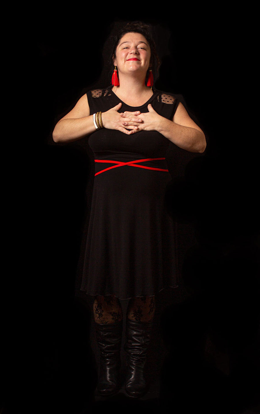 ROBE NOIRE AU HAUT ET DOS TRANSPARENT