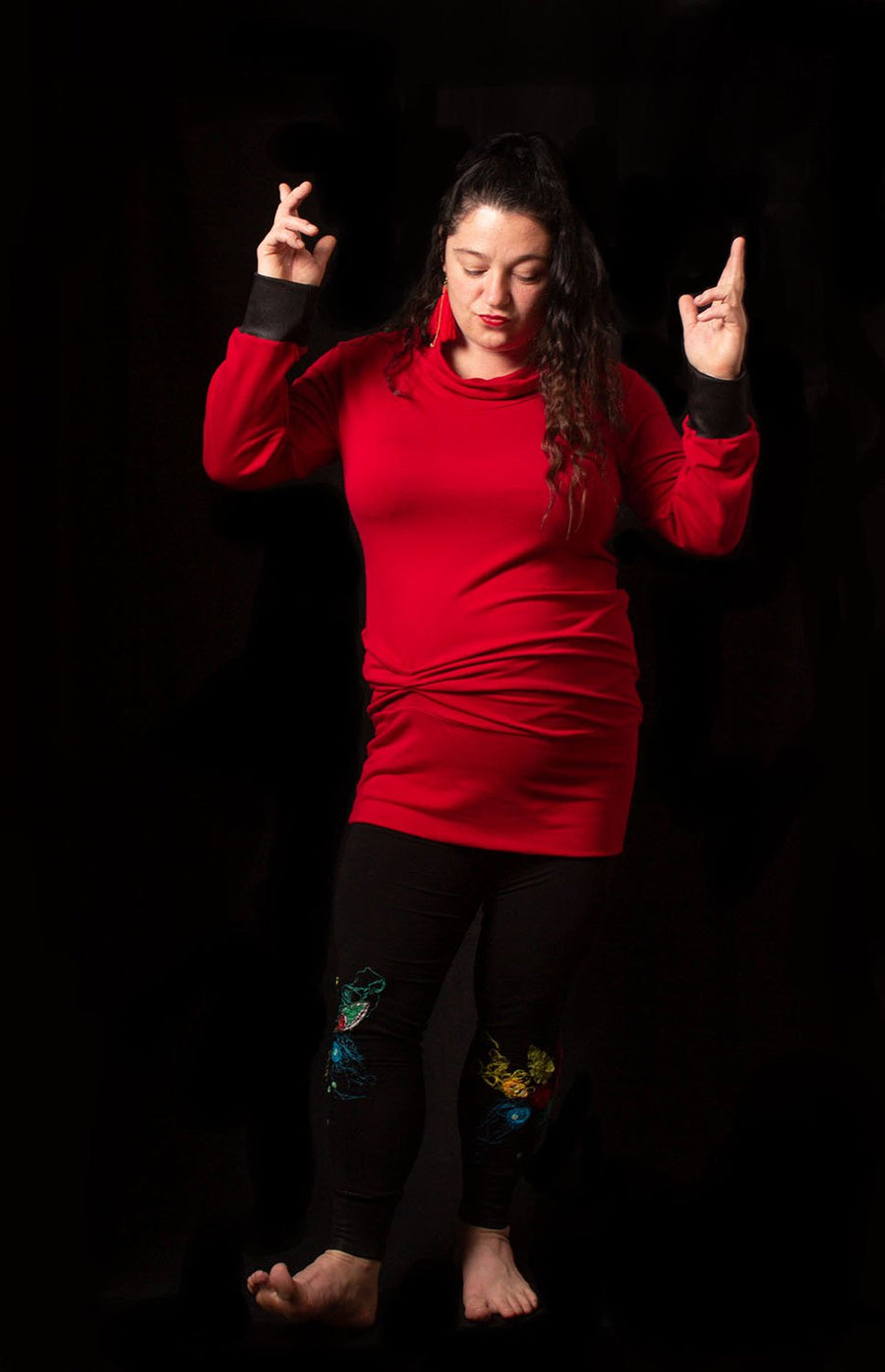 LEGGING NOIR FLEURS BRODÉES ROUGE-BLEU-JAUNE-VERT